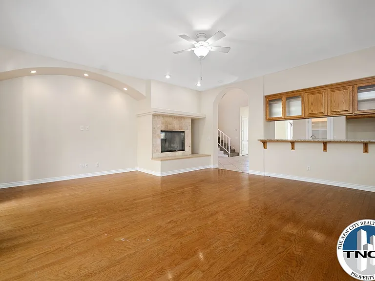 17998 Vista Point Dr — Photo 16