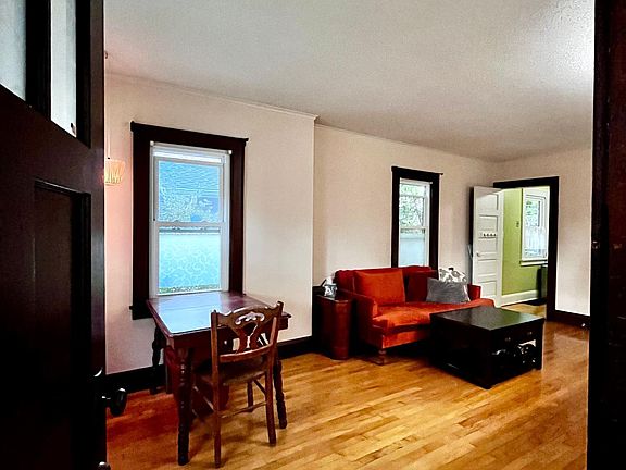 3rd image of 3632 43rd Ave S