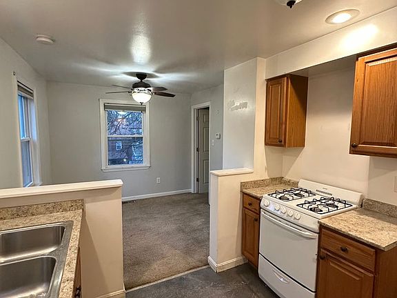 3rd image of 3013 Glendale Ave #2