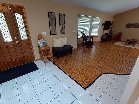 2nd image of 2116 Shasta Ave