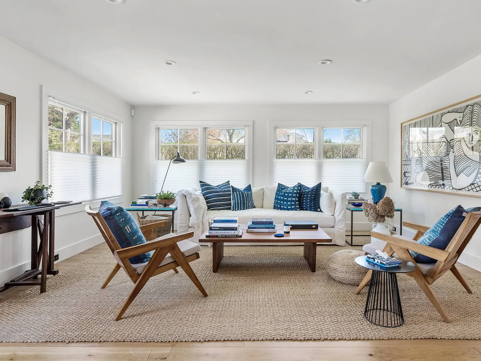 Charming Barn-Style Retreat — Photo 2