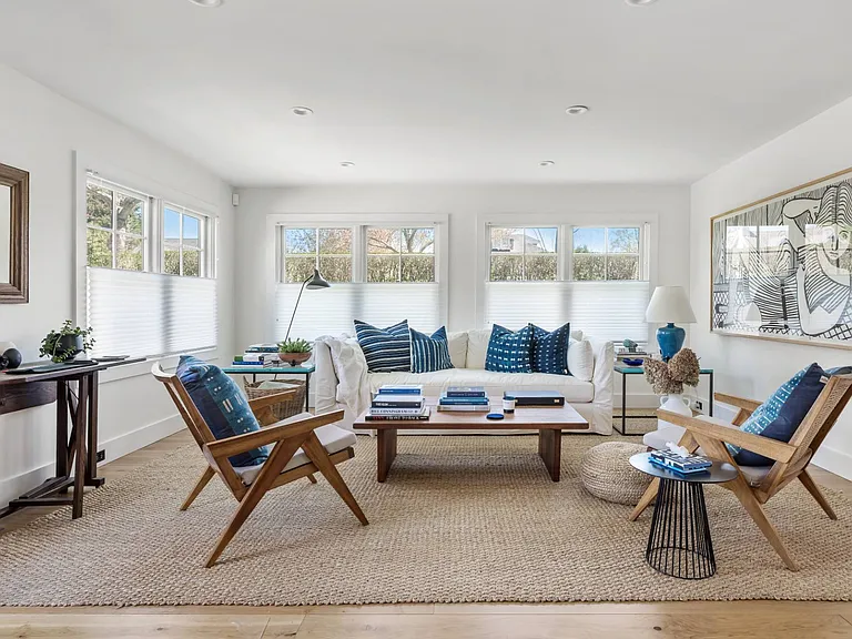 39 Cooper Ln — Photo 2
