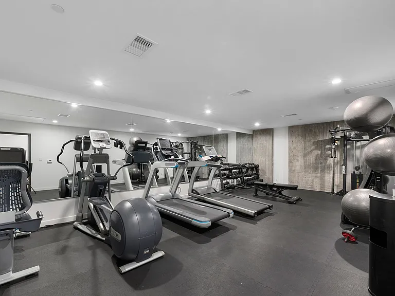 TALA Residences at 829 Larrabee Street — Photo 3