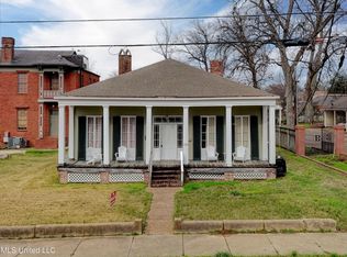 1115 Grove St, Vicksburg, MS 39183