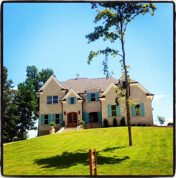 1st image of 318 Fazio Dr