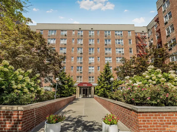 2 Sadore Lane #5U, Yonkers, NY 10710