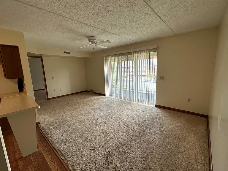 220 Independence Ln #C5 — Photo 2
