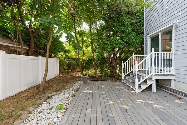 Sold by Nest Seekers International | media 8