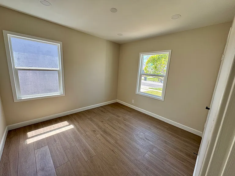 5516 Pepperwood Ave — Photo 5