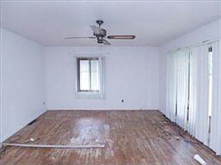 3rd image of 790 Washington Ave N