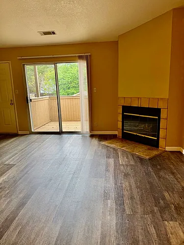 Hollister Apartment Complex Photo 1