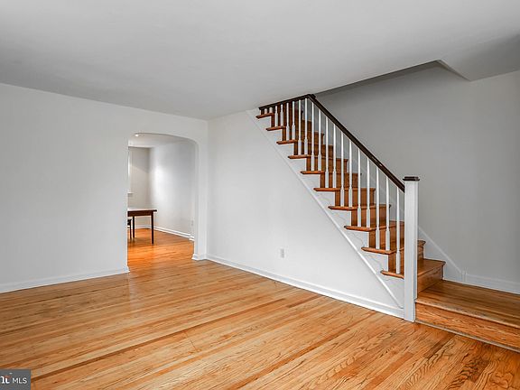 5th image of 16 S Academy Ave