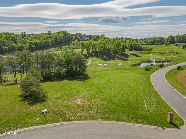 1895 Navigator Dr, Lenoir City, TN 37772