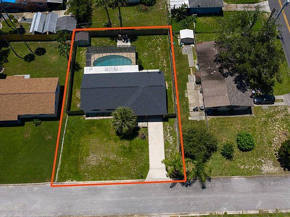 3rd image of 1159 Pineview Dr