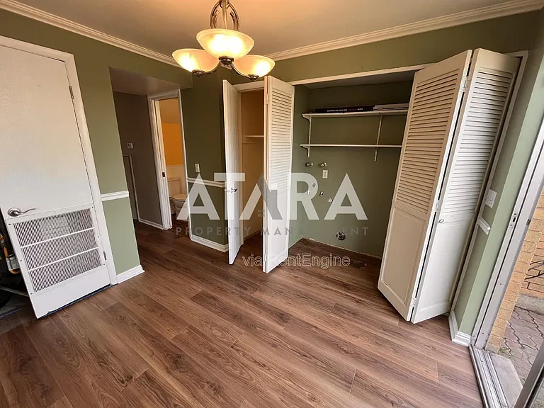330 N 100 E #1 — Photo 13