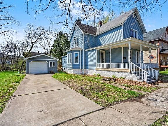 2nd image of 705 Irving St