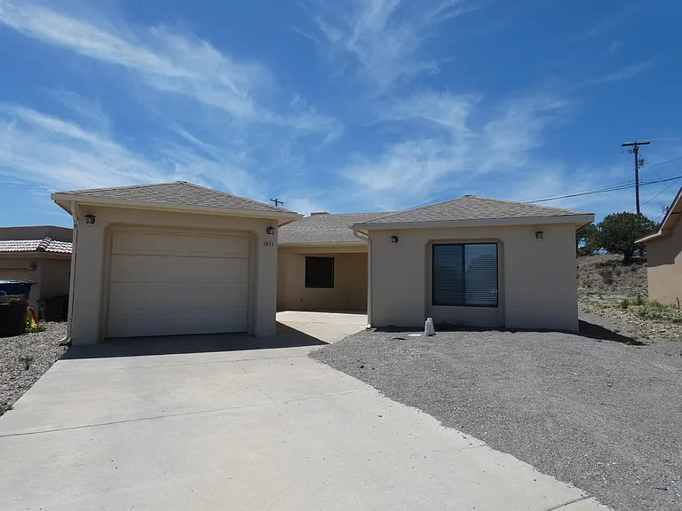 3611 Los Encinos St — Photo 18