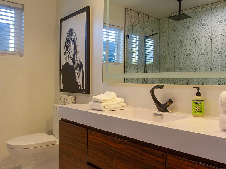 1423 E San Lorenzo Rd — Photo 15
