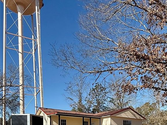 2nd image of 570 Lee Road 114