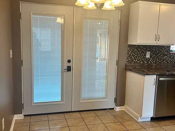 4th image of 111-113 E Peachtree Dr #111