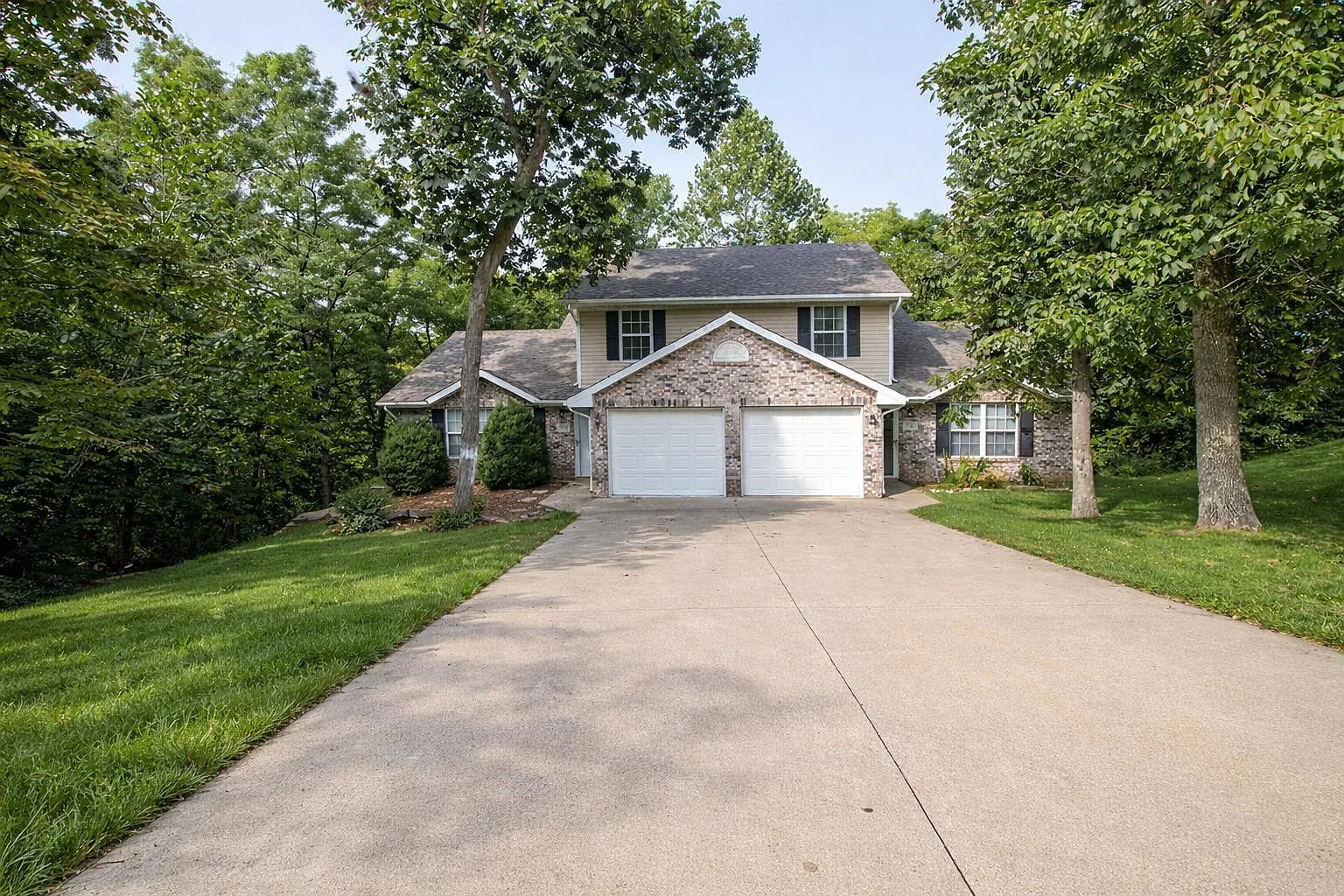 3 bed, 2.0 bath, 1559 sqft, $1,550 — Photo 1