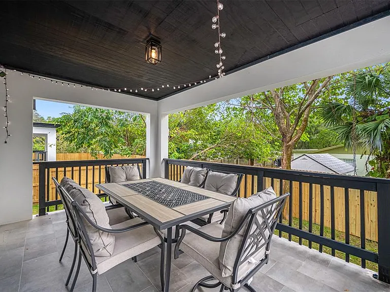 3717 E Clifton St — Photo 48
