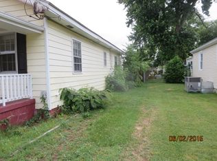 1905 Franklin Ave, Colonial Heights, VA 23834