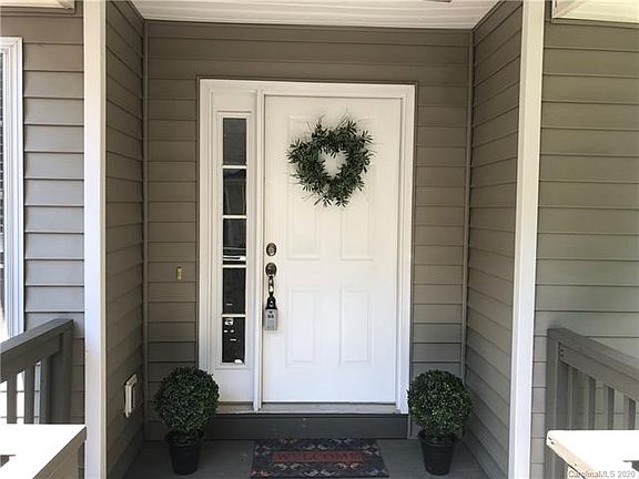 3rd image of 101 Farm Ln #20