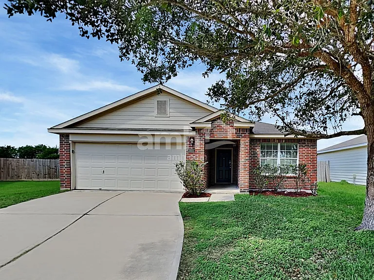 3926 Cloudbluff Ln — Photo 1