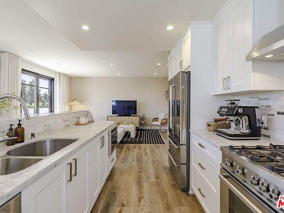 1st image of 859 S Lucerne Blvd #310