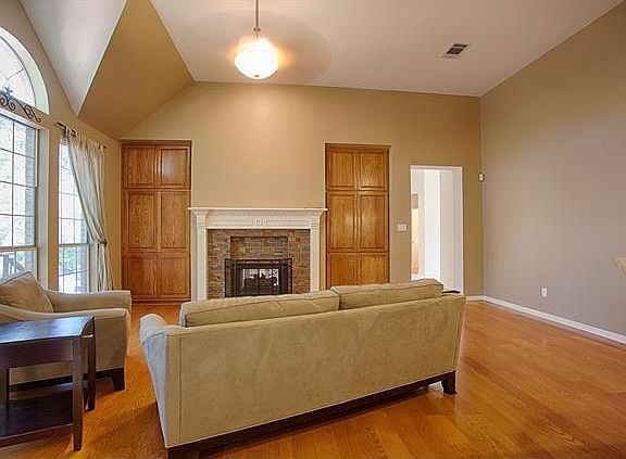 5th image of 10116 Spicewood Mesa