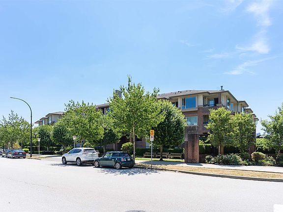 2nd image of 4728 Dawson St #411