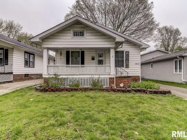 1912 S College St, Springfield, IL 62704