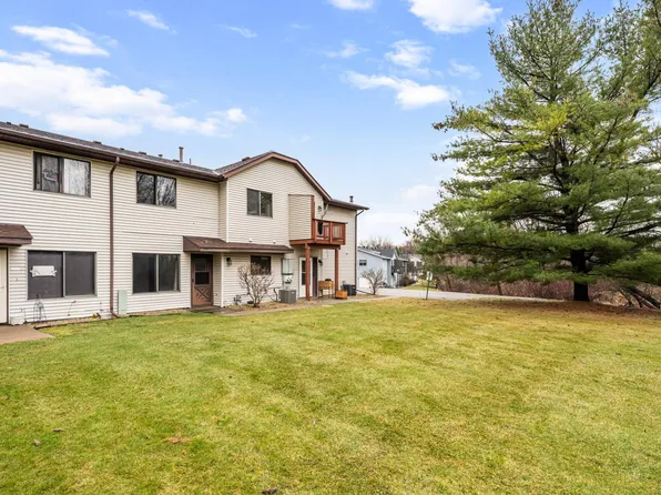 1658 Helena Rd N, Oakdale, MN 55128