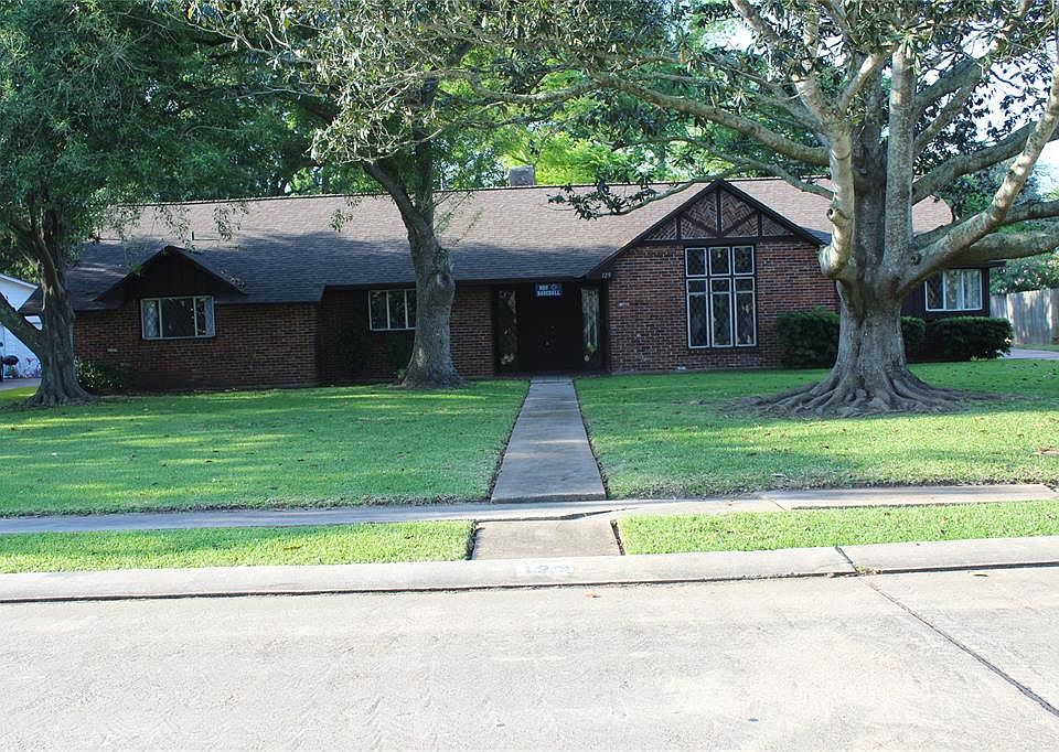 1st image of 129 Begonia St