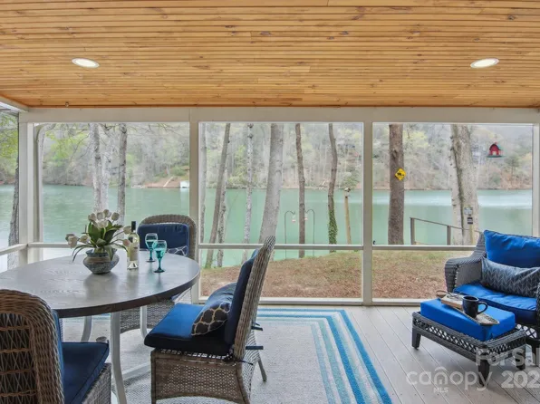 118 W Lake Dr N #203, Lake Lure, NC 28746