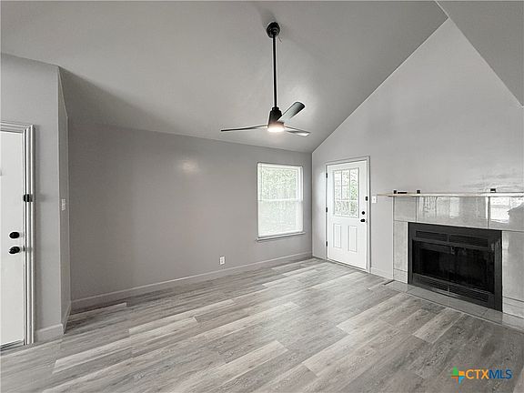 5th image of 2115 Caprice Dr