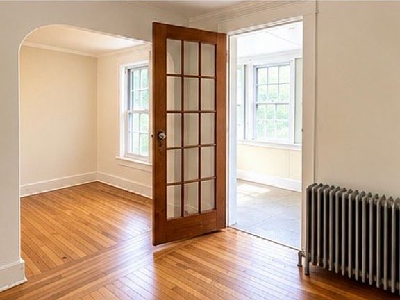 2nd image of 555 Nott St Floor 2