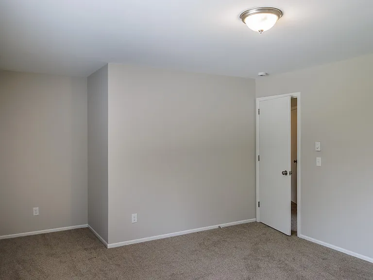 2103 Green Tree Rd #4 — Photo 12