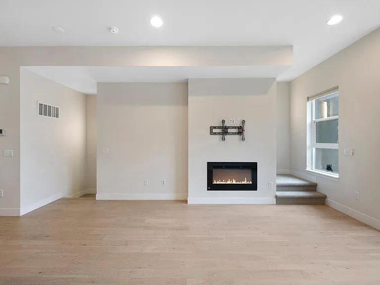 3048 Wilson Ct #2 — Photo 12