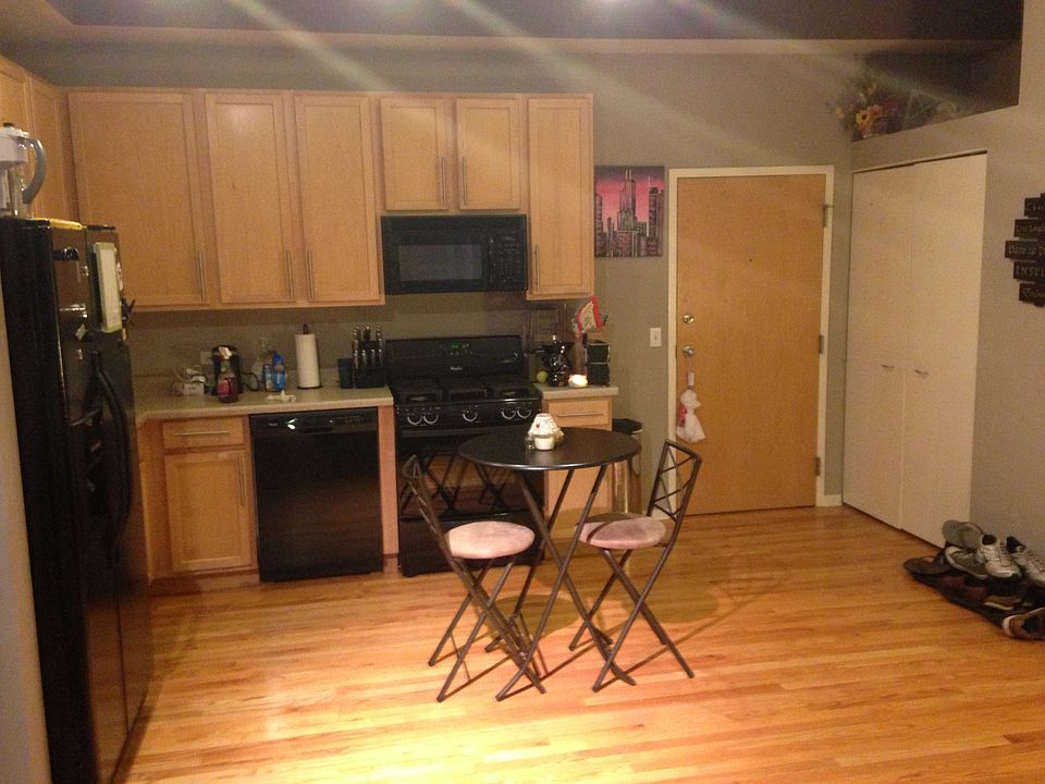 Kitchen/eating area