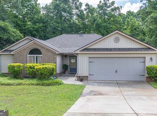 377 Shadow Lake Dr, Arnoldsville, GA 30619