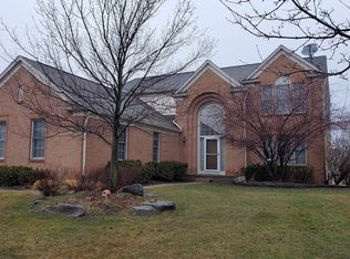 3876 Piedmonte Dr, Rochester, MI 48306