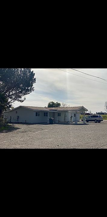 1st image of 840 S Oak Glen Ave