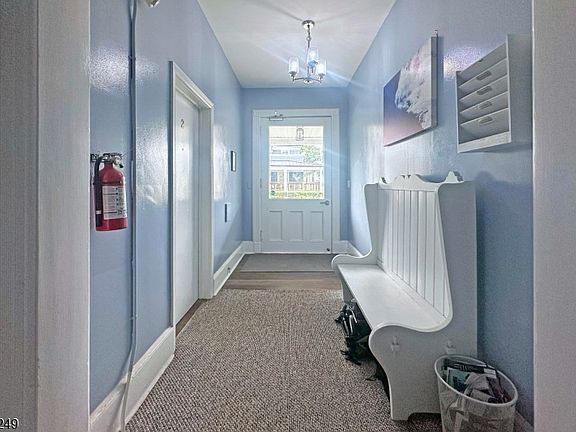 5th image of 2 Hillside Ave