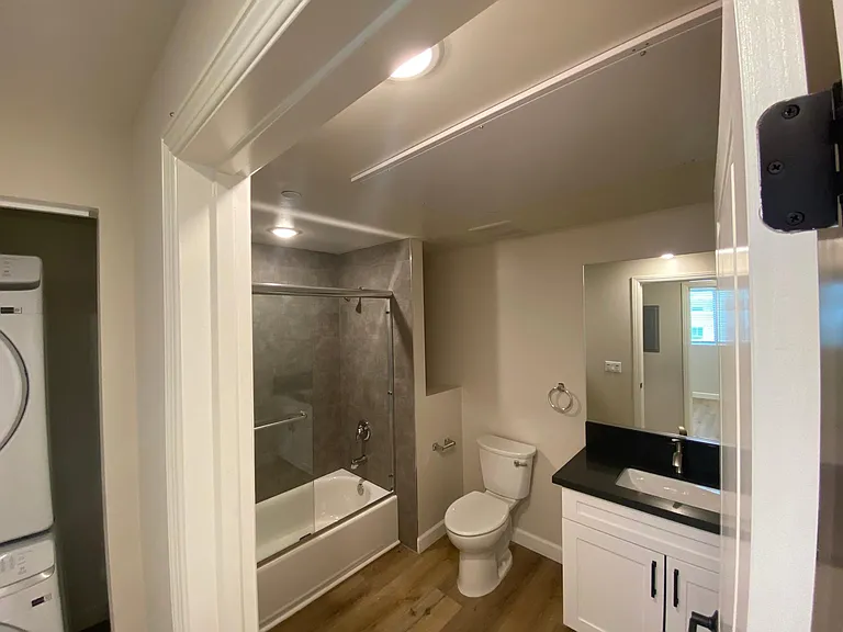 11168 Morrison St — Photo 35