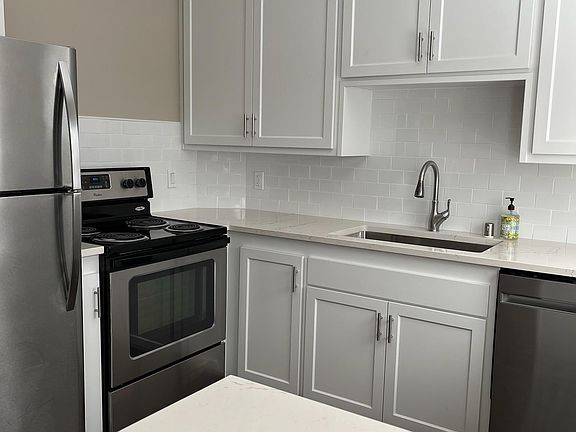 3rd image of 1701 San Miguel Dr