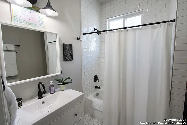 711 W Lullwood Ave — Photo 28