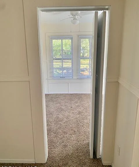 1002 Belair St — Photo 9