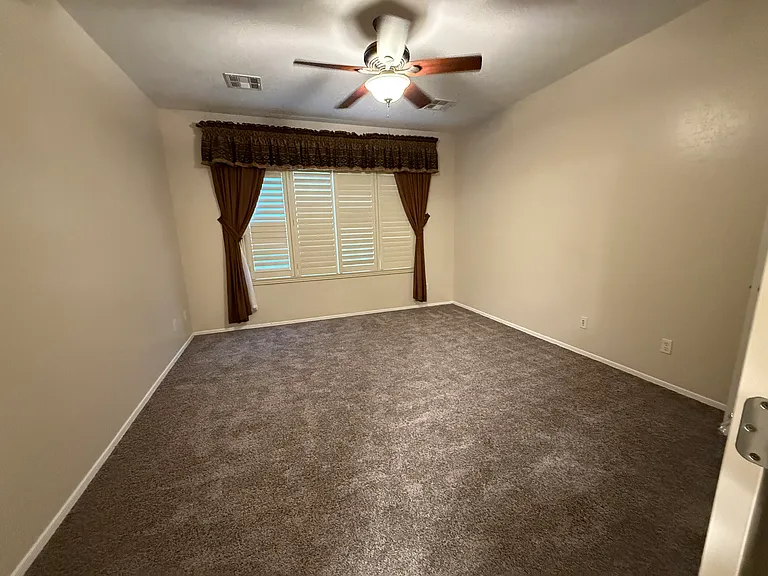 3735 Halter Dr — Photo 5